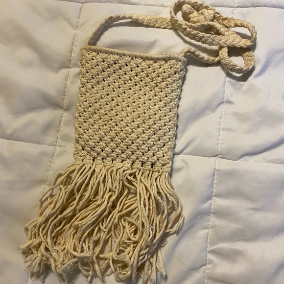 Forever 21 Women’s Knitted Crossbody/Shoulder Bag - Picture 6 of 10